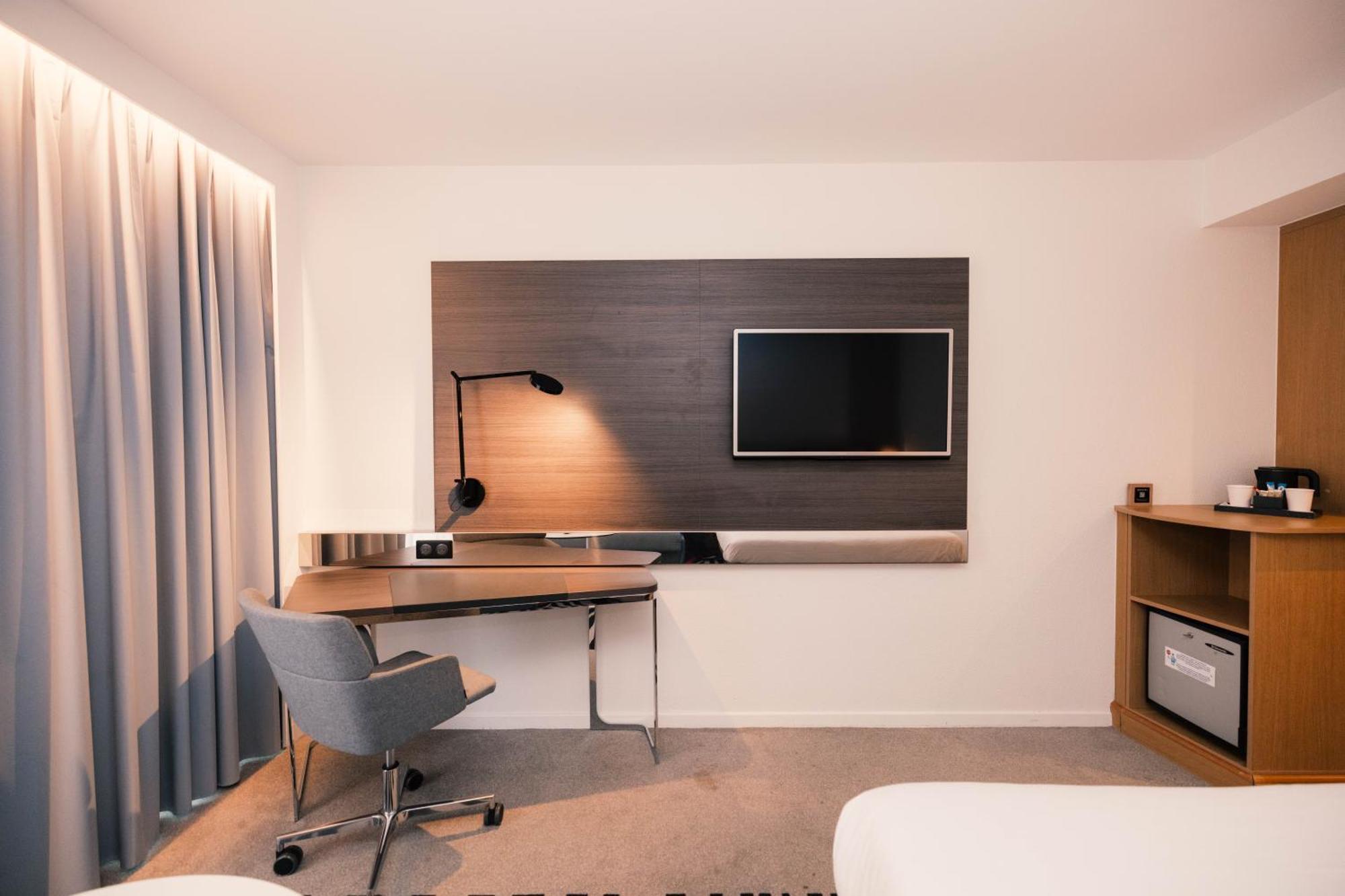 Novotel Centre Gare Hotel 4*